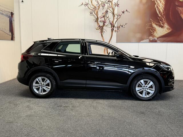 Opel Grandland X 1.2 TURBO BUSINESS EDITION NAVIGATIE CRUISE CONTROL APPLE CARPLAY/ANDROID RIJSTROOKSENSOREN ACHTERUITRIJCAMERA ZEER MOOI !!