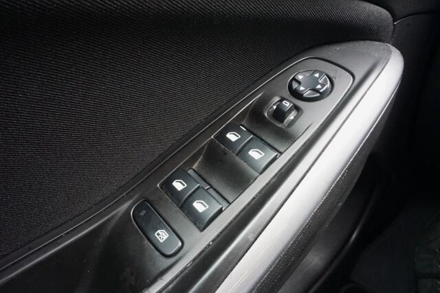 Opel Grandland X 1.2 Turbo 120 jaar Edition! Trekhaak/Camera!