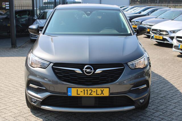 Opel Grandland X 1.2 Turbo 130pk Innovation AGR LEDER NAVI CAMERA CARPLAY 19'' TREKHAAK