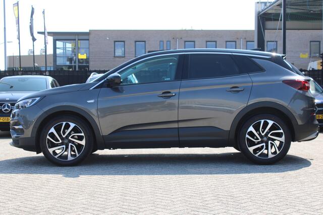 Opel Grandland X 1.2 Turbo 130pk Innovation AGR LEDER NAVI CAMERA CARPLAY 19'' TREKHAAK