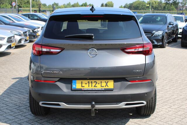 Opel Grandland X 1.2 Turbo 130pk Innovation AGR LEDER NAVI CAMERA CARPLAY 19'' TREKHAAK