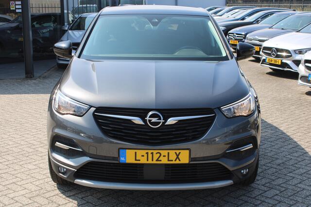 Opel Grandland X 1.2 Turbo 130pk Innovation AGR LEDER NAVI CAMERA CARPLAY 19'' TREKHAAK