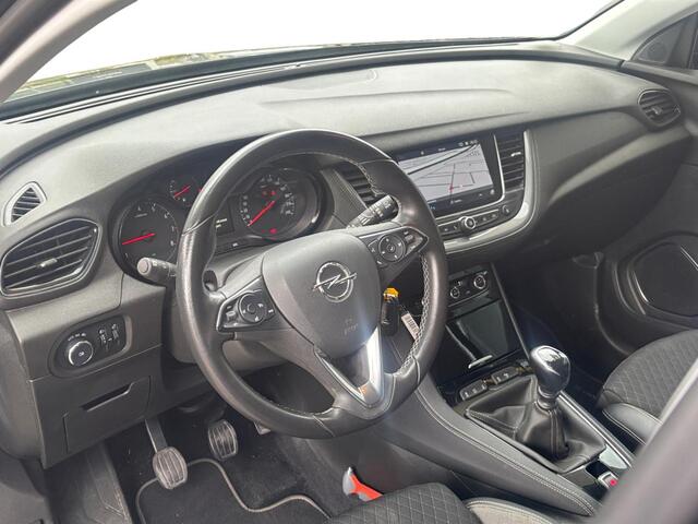 Opel Grandland X Business+ 1.2 Turbo 130pk | AGR-STOELEN | TREKHAAK | NAVI | CAMERA | APPLE CARPLAY / ANDROID AUTO | CLIMATE CONTROL | ISOFIX |