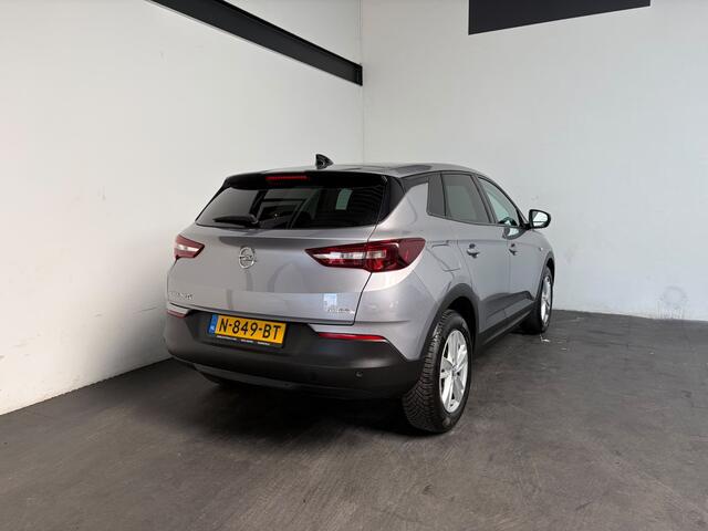 Opel Grandland X 1.2 Turbo Business Executive