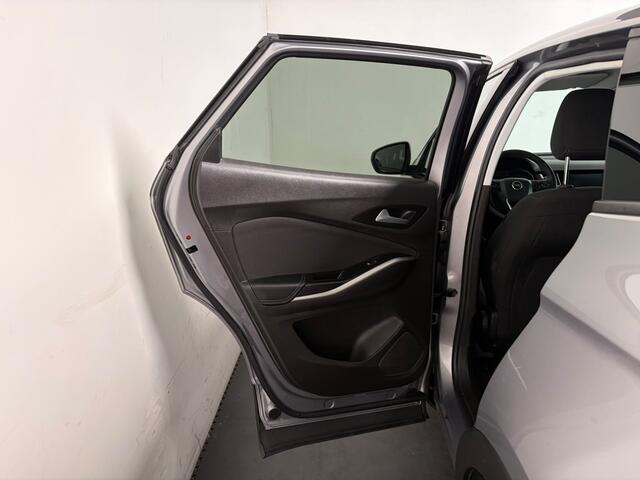 Opel Grandland X 1.2 Turbo Business Executive