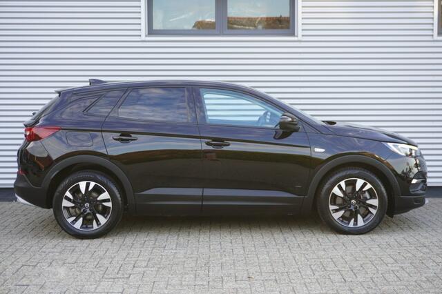 Opel Grandland X 1.6 Turbo Hybrid Elegance / 1e eig. / Camera / AGR-stoelen / Navigatie