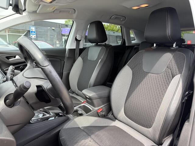 Opel Grandland X 1.6 Turbo Hybrid4 Business Executive
