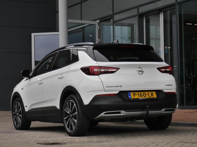 Opel Grandland X 1.6 Turbo Hybrid4 Ultimate | 300 PK | Plugin Hybrid | Stoelverwarming en ventilatie | Lederen bekleding | 19 inch Lichtmetalen velgen | Trekhaak | Full led | Apple carplay/Android auto | Rondom camera