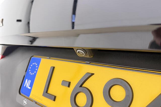 Opel Grandland X 1.6 Turbo Hybrid Business Elegance 225 PK Automaat | Trekhaak | Camera | Keyless | Elektrische achterklep | Climate control | Stoelverwarming | Dakrails