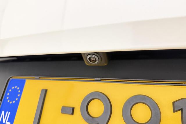 Opel Grandland X 1.2 Turbo Business Elegance 130 PK | Elektrische achterklep | AGR | Keyless | Camera | Climate control | Zwart dak | Navigatie | Carplay