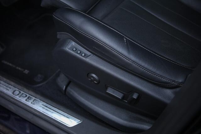 Opel Grandland X 1.2 Turbo Innovation | Stoelverkoeling | Trekhaak | All season |