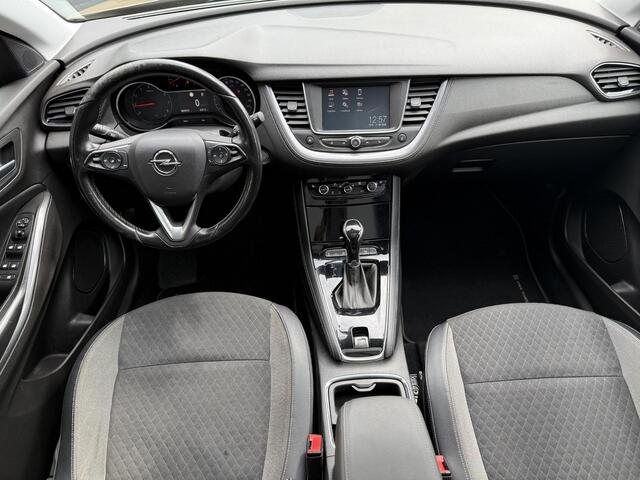 Opel Grandland X 1.2 Turbo Innovation Panoramadak l Camera l PDC l Trekhaak l