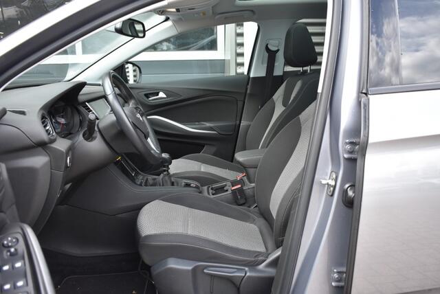 Opel Grandland X 1.2 TURBO ONLINE EDITION / 1e EIGENAAR / P.DAK / NAVI + APPLE/ANDROID AUTO
