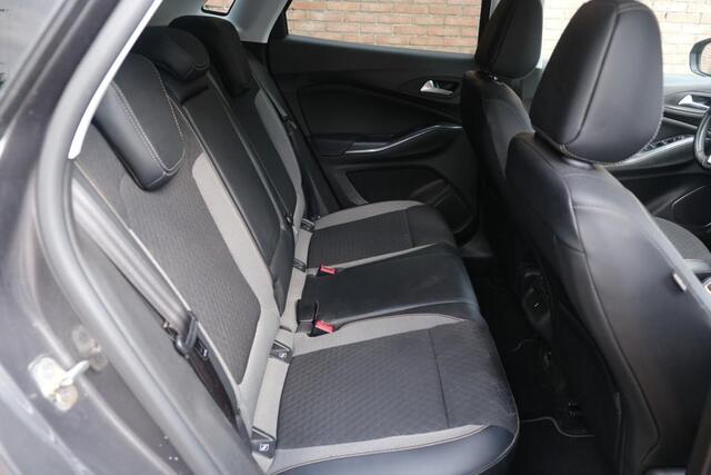 Opel Grandland X 1.2 Turbo 130pk Aut. 120 Jaar Edition | Navi | App Connect | Climate | Cruise | PDC | Trekhaak