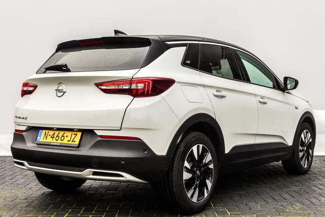 Opel Grandland X 1.2 131 PK Turbo Business Elegance | Ned Auto | Automaat | Ned Auto | Two-Tone lak | 53 DKM | | Clima | Cruise | Parkeercamera | Telefoonlader | Pdc V/A | Comfortstoel(en) | Dab Audio |