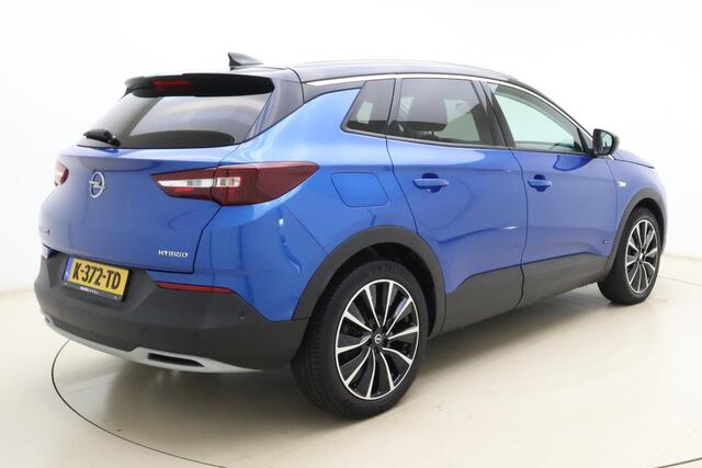 Opel Grandland X 1.6 Turbo Hybrid Elegance Automaat | Lederen bekleding | Stoelverwarming en ventilatie | Electrische achterklep | Keyless | Navigatie | DAB radio