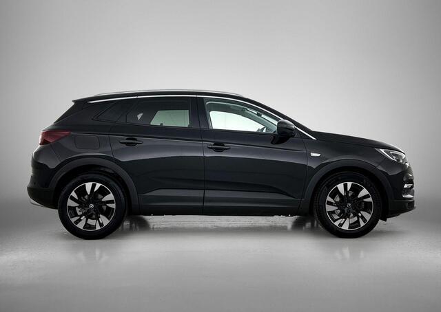 Opel Grandland X 130pk Innovation | 1ste eigenaar | | Trekhaak | Camera | Dodehoekdetectie | Navigatie | AGR stoel | 18"LMV Bi Color