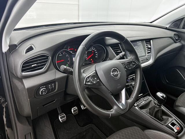 Opel Grandland X 130pk Innovation | 1ste eigenaar | | Trekhaak | Camera | Dodehoekdetectie | Navigatie | AGR stoel | 18"LMV Bi Color