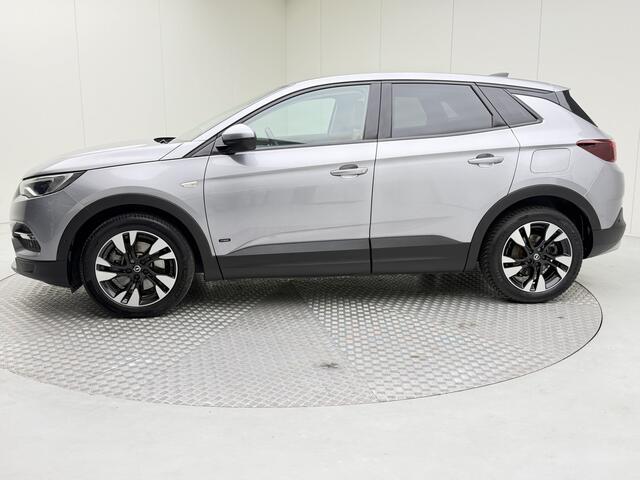 Opel Grandland X 1.6 Turbo Hybrid Elegance | Automaat | Elektr. achterklep | Stoelverwarming | Verwarmde voorruit | Carplay | Pdc v/a+camera | spiegels elektr. inklapbaar | Climate | Navigatie | Cruise | Bluetooth
