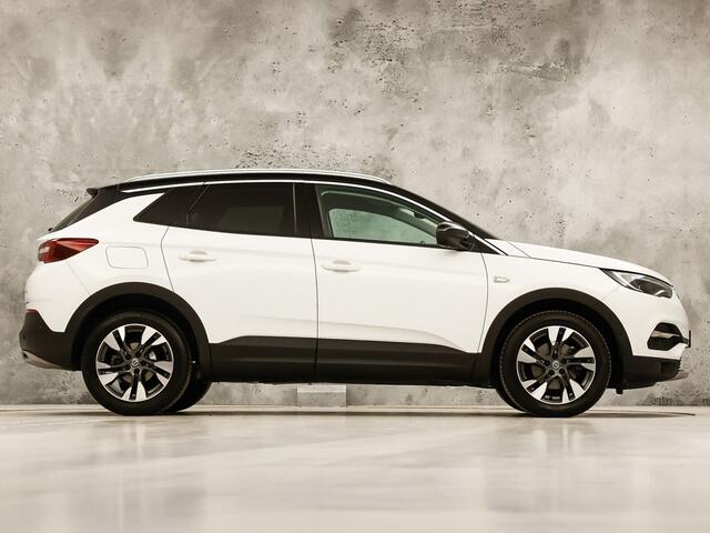 Opel Grandland X 1.2 Turbo Innovation Sport (APPLE CARPLAY, STOELKOELING/VERWARMING, MEMORY SEAT, 360 CAMERA, LEDER, GETINT GLAS, STUURWIEL VERWARMD, NIEUWE APK, NIEUWSTAAT)