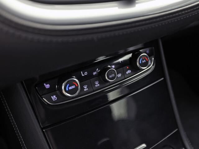 Opel Grandland X 1.2 Turbo Innovation Sport (APPLE CARPLAY, STOELKOELING/VERWARMING, MEMORY SEAT, 360 CAMERA, LEDER, GETINT GLAS, STUURWIEL VERWARMD, NIEUWE APK, NIEUWSTAAT)
