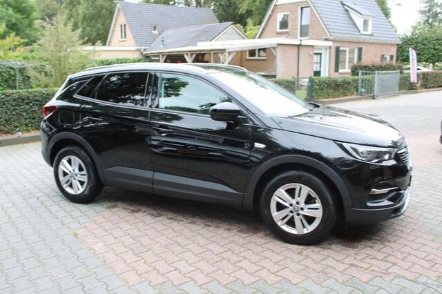 Opel Grandland X 1.2 Turbo 130PK Business Edition - Navi Carplay Camera