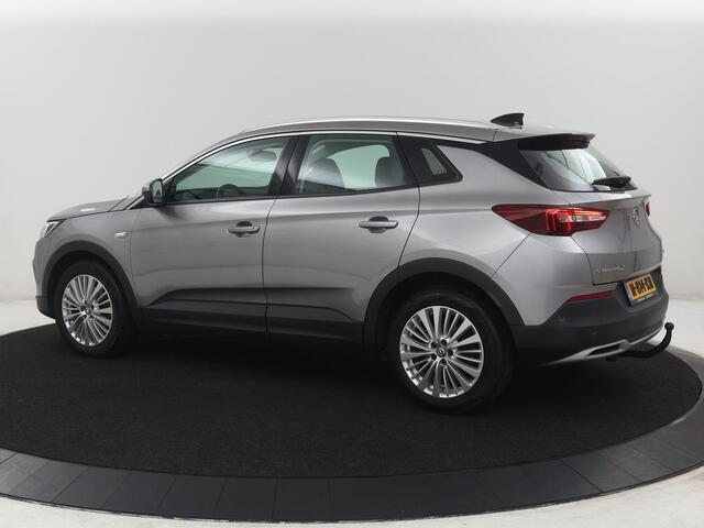 Opel Grandland X 1.6 Turbo Innovation | Half leder | Cruise control | Trekhaak | Navigatie | Carplay | Climate control | Park assist | 18" velgen