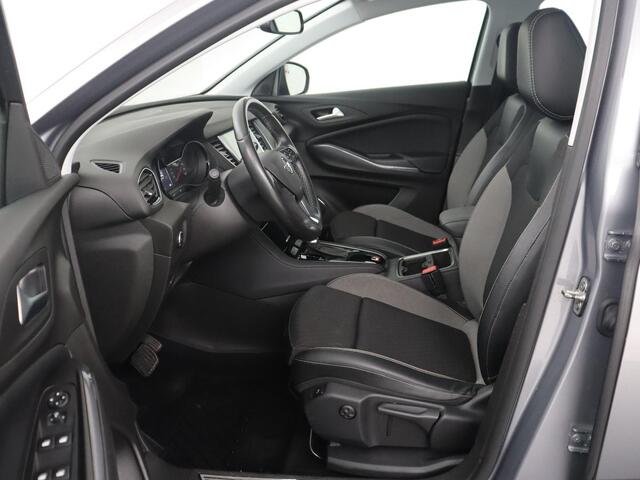 Opel Grandland X 1.6 Turbo Innovation | Half leder | Cruise control | Trekhaak | Navigatie | Carplay | Climate control | Park assist | 18" velgen
