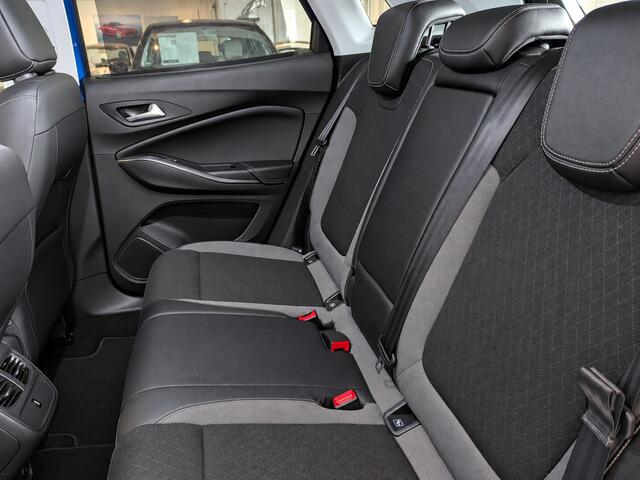 Opel Grandland X 1.2 Turbo Business Executive Automaat Airco, Cruise Control, Trekhaak, Stuurbekrachtiging
