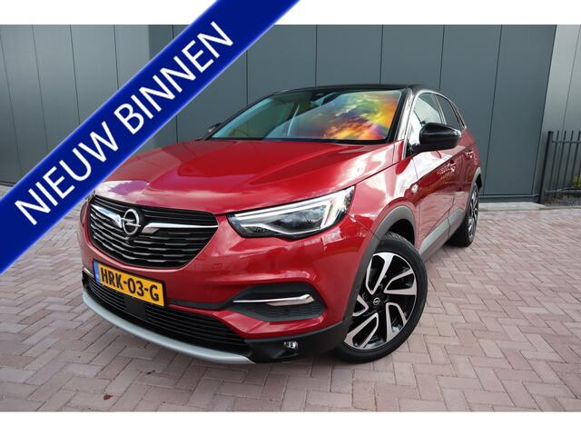 Opel Grandland X 1.2 Turbo Business Executive Automaat Panoramadak Lederen comfort stoelen Stoelverwarming/koeling Etc. Etc.