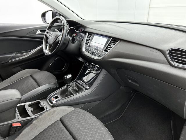Opel Grandland X 1.2 Turbo Innovation / Airco / Navi / Cruise-ctr. / Apple Car Play - Android / Privacy Glass / Apk 09-2027