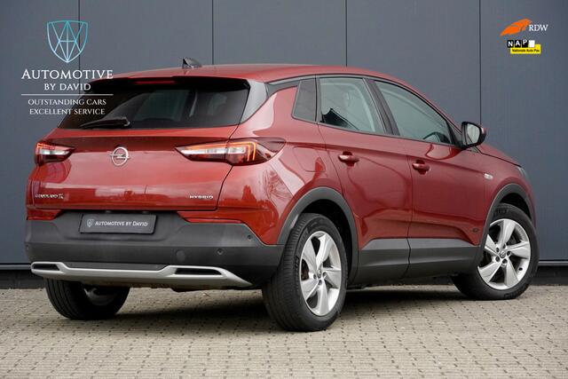 Opel Grandland X 1.6 TURBO 229 pk HYBRID BUSINESS AUTOMAAT / Z.G.A.N. / GRATIS ONDERHOUD en APK / APPLE CARPLAY / NAVIGATIE / LED KOPLAMPEN / 18 INCH LMV / LANE ASSIST / CRUISE CONTROL / DAB + – foto 2