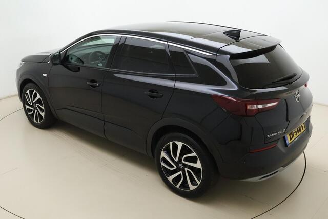 Opel Grandland X 1.2 Turbo Innovation 130 PK | Lederen bekleding | Panoramadak | Electrische achterklep | Stoel en achterbankverwarming | Keyless | Camera