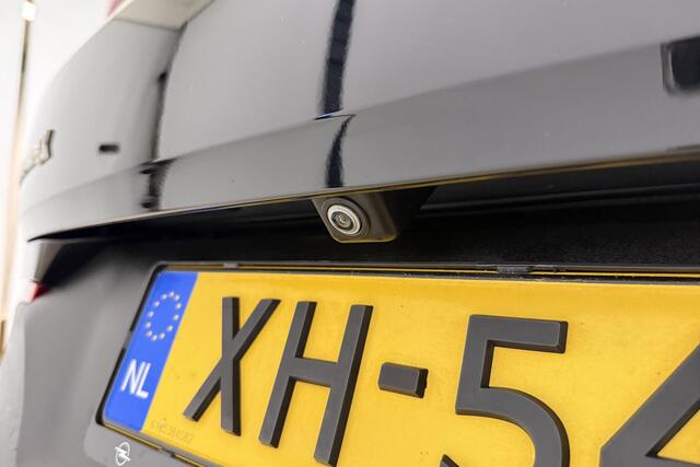 Opel Grandland X 1.2 Turbo Innovation 130 PK | Lederen bekleding | Panoramadak | Electrische achterklep | Stoel en achterbankverwarming | Keyless | Camera