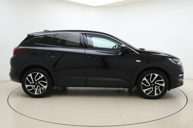 Opel Grandland X 1.2 Turbo Innovation 130 PK | Lederen bekleding | Panoramadak | Electrische achterklep | Stoel en achterbankverwarming | Keyless | Camera