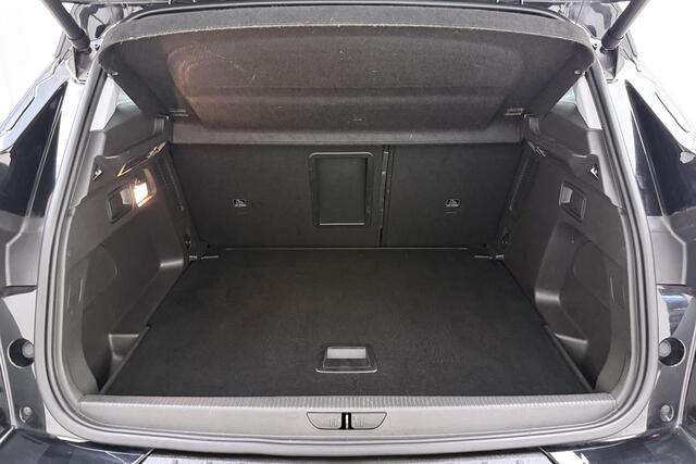 Opel Grandland X 1.2 Turbo Innovation 130 PK | Lederen bekleding | Panoramadak | Electrische achterklep | Stoel en achterbankverwarming | Keyless | Camera