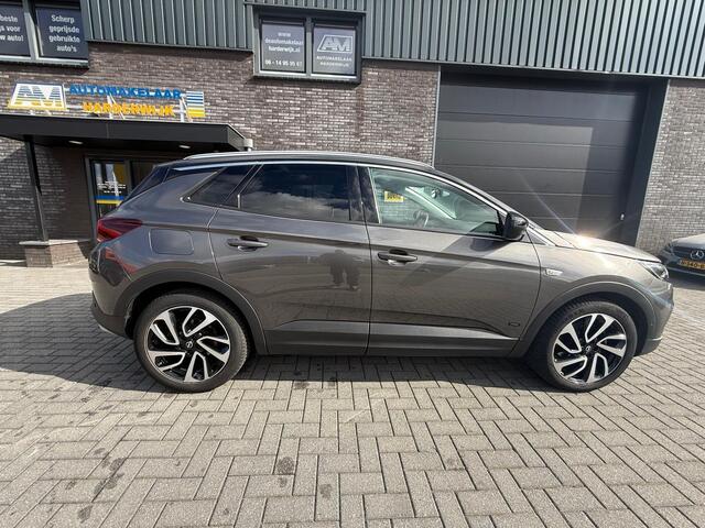 Opel Grandland X 1.6 Turbo Hybrid Elegance