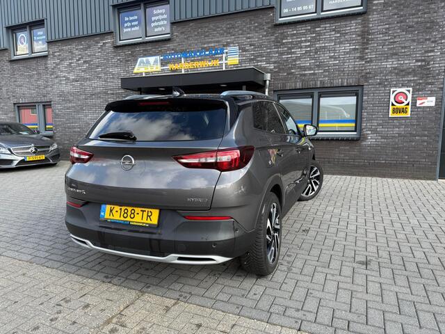 Opel Grandland X 1.6 Turbo Hybrid Elegance
