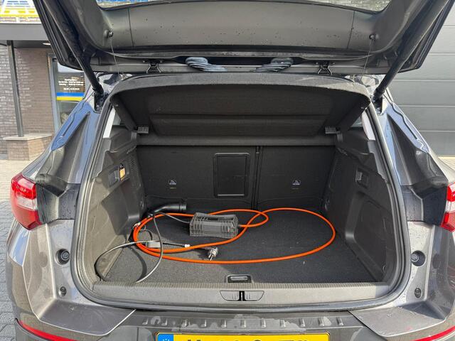 Opel Grandland X 1.6 Turbo Hybrid Elegance