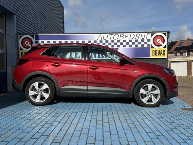 Opel Grandland X 1.6 Turbo Hybrid Business Elegance – foto 4