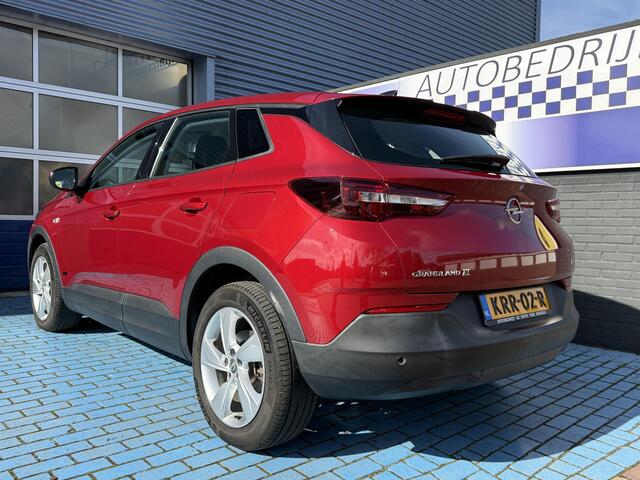 Opel Grandland X 1.6 Turbo Hybrid Business Elegance – foto 6