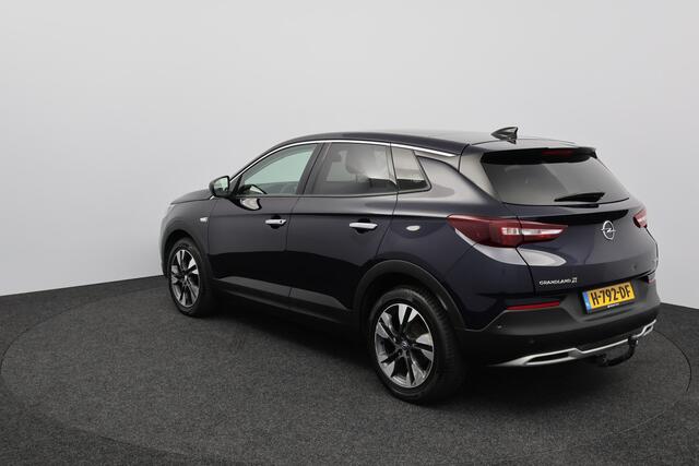 Opel Grandland X 1.2 Turbo Business Executive/ D-Riem verv: 55.000 KM!/ Automaat!/ Trekhaak/ 18'' LMV/ Panorama-Dak/ Elek. Kofferklep/ Apple + Android/ Dode-Hoek DET./ Extra getint glas/ Chroom/ Adaptive Cruise. – foto 2