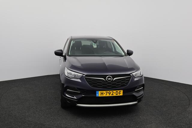 Opel Grandland X 1.2 Turbo Business Executive/ D-Riem verv: 55.000 KM!/ Automaat!/ Trekhaak/ 18'' LMV/ Panorama-Dak/ Elek. Kofferklep/ Apple + Android/ Dode-Hoek DET./ Extra getint glas/ Chroom/ Adaptive Cruise. – foto 8