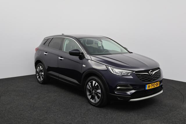 Opel Grandland X 1.2 Turbo Business Executive/ D-Riem verv: 55.000 KM!/ Automaat!/ Trekhaak/ 18'' LMV/ Panorama-Dak/ Elek. Kofferklep/ Apple + Android/ Dode-Hoek DET./ Extra getint glas/ Chroom/ Adaptive Cruise. – foto 9