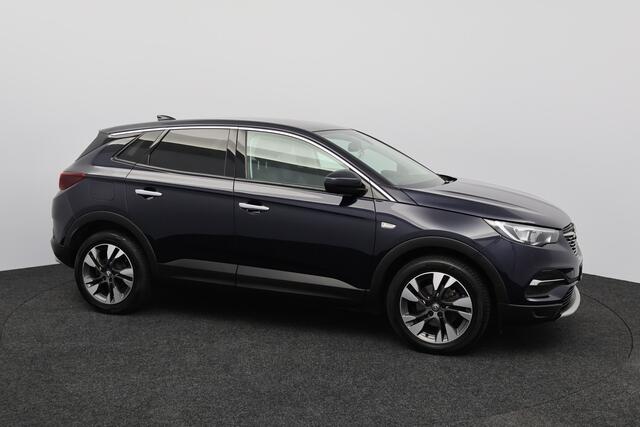 Opel Grandland X 1.2 Turbo Business Executive/ D-Riem verv: 55.000 KM!/ Automaat!/ Trekhaak/ 18'' LMV/ Panorama-Dak/ Elek. Kofferklep/ Apple + Android/ Dode-Hoek DET./ Extra getint glas/ Chroom/ Adaptive Cruise. – foto 10