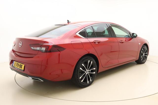 Opel INSIGNIA Grand Sport 2.0 Turbo Ultimate 200 PK Automaat | Lederen bekleding | Navigatie | Keyless | LED | Bose audio | Lichtmetalen velgen | Stoel & Stuurverwarming