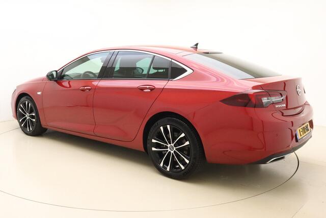 Opel INSIGNIA Grand Sport 2.0 Turbo Ultimate 200 PK Automaat | Lederen bekleding | Navigatie | Keyless | LED | Bose audio | Lichtmetalen velgen | Stoel & Stuurverwarming
