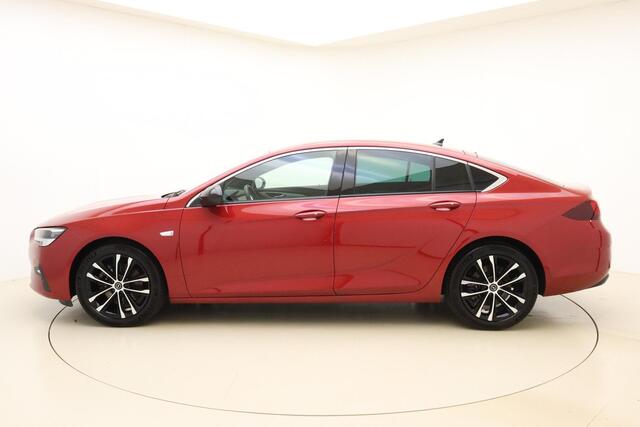 Opel INSIGNIA Grand Sport 2.0 Turbo Ultimate 200 PK Automaat | Lederen bekleding | Navigatie | Keyless | LED | Bose audio | Lichtmetalen velgen | Stoel & Stuurverwarming