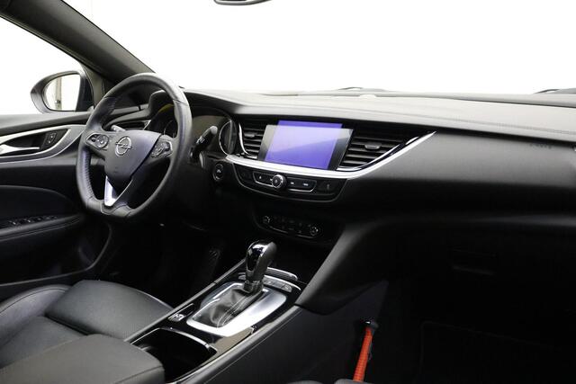 Opel INSIGNIA Grand Sport 2.0 Turbo Ultimate 200 PK Automaat | Lederen bekleding | Navigatie | Keyless | LED | Bose audio | Lichtmetalen velgen | Stoel & Stuurverwarming