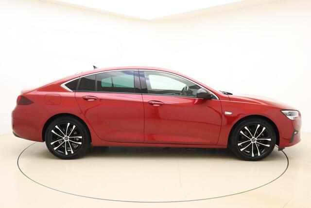 Opel INSIGNIA Grand Sport 2.0 Turbo Ultimate 200 PK Automaat | Lederen bekleding | Navigatie | Keyless | LED | Bose audio | Lichtmetalen velgen | Stoel & Stuurverwarming